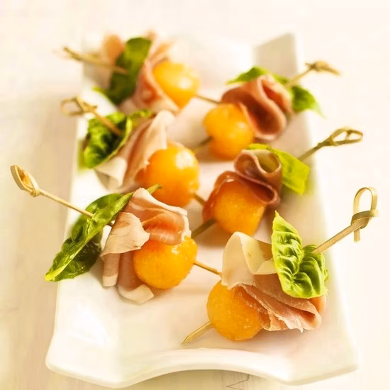 Коктейльные палочки из зеленых бамбуковых фруктов, завязанный на шампуре Теппо